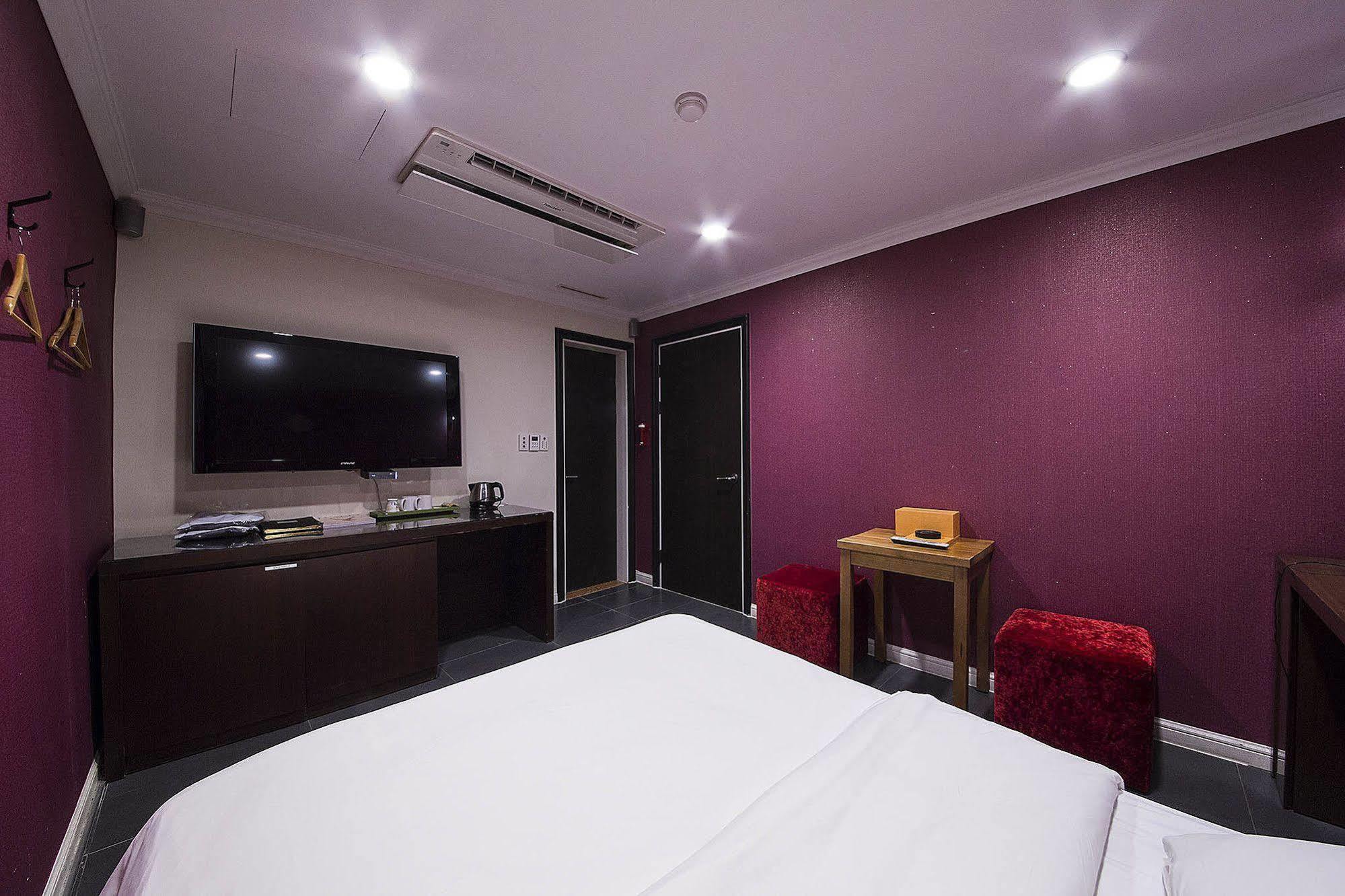 Hotel Tower Gimpo Buitenkant foto