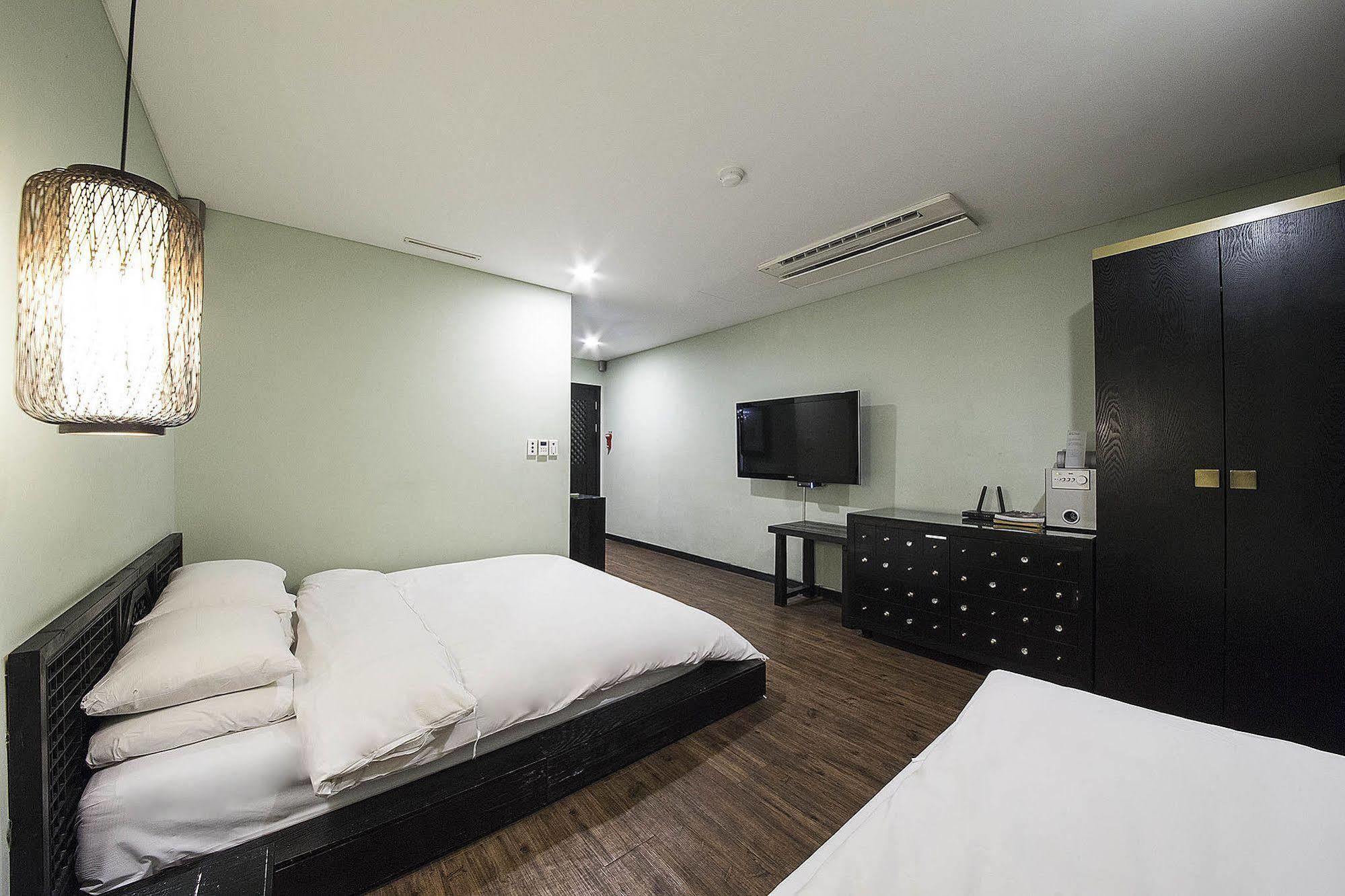 Hotel Tower Gimpo Buitenkant foto